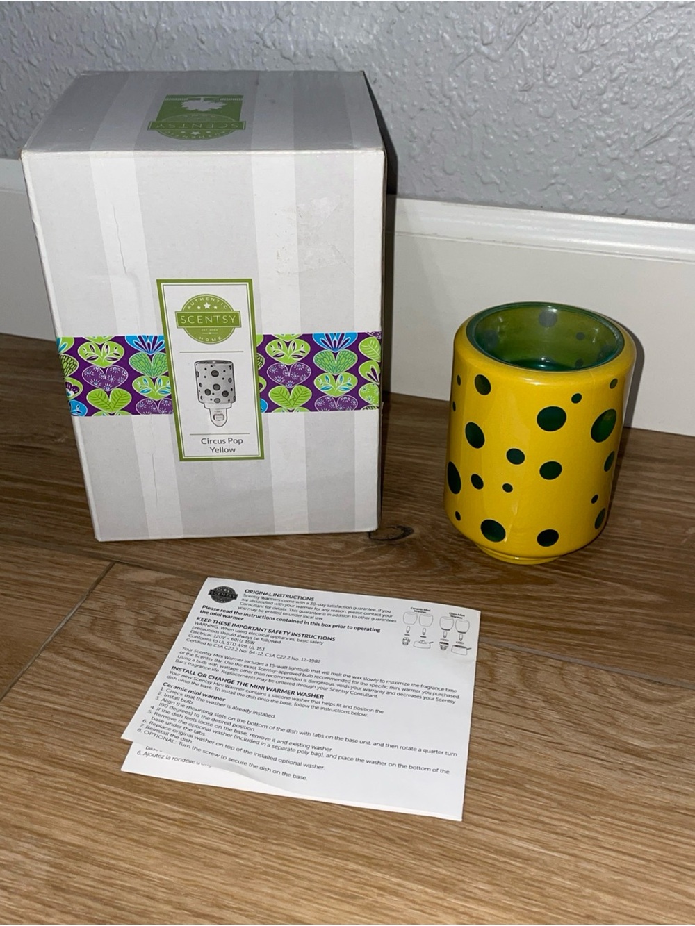 Scentsy Mini Glass Replacement Top ~ Circus Pop Yellow
